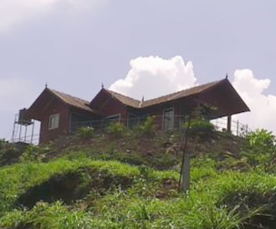 TG Stays Behind Church Makkimala Road Poyil